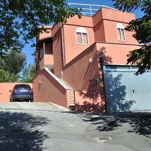 Paolina - App. 6 Posti , Ceriale Italia